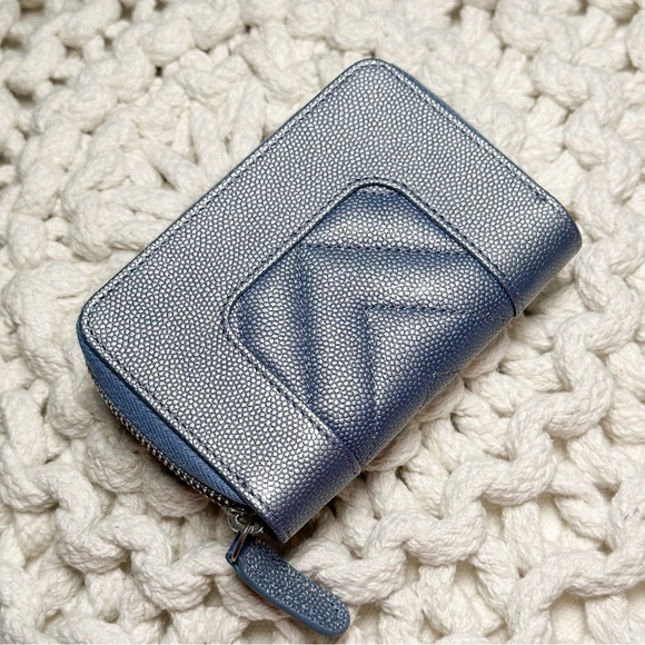 NWT VERY RARE Chanel Mademoiselle Zip Wallet - Iridescent Blue - Picture 7 of 9